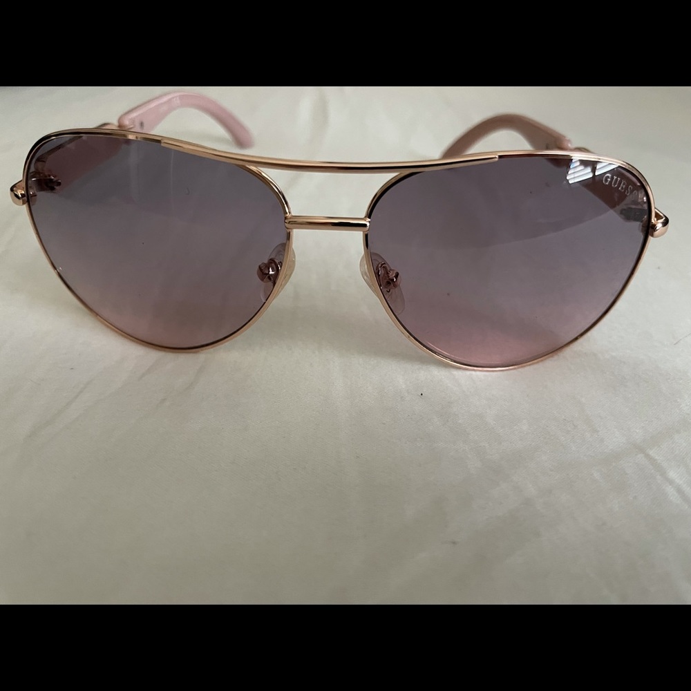 Guess glasses